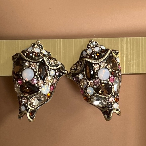 Heidi Daus 🆕🐚 “Shell Shocked II” clip on earrings - Picture 5 of 11